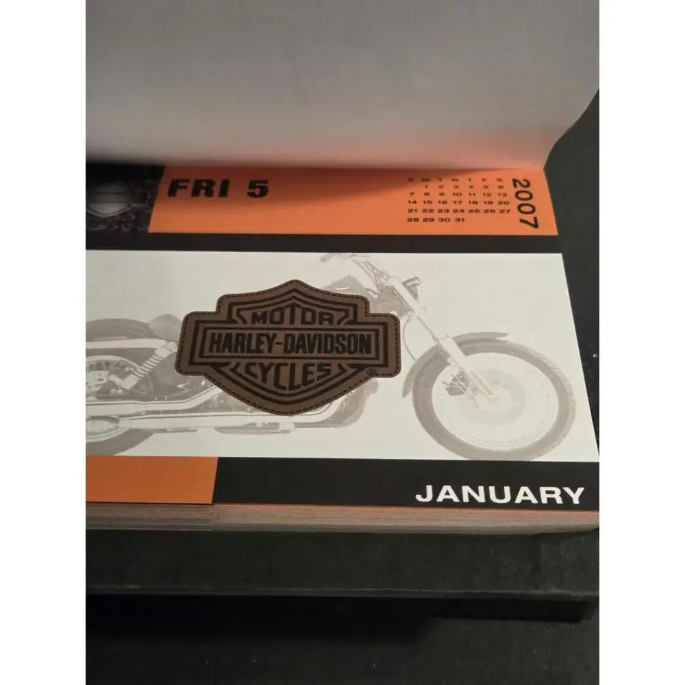 Harley-Davidson 2007 Day-at-a-Time Desk Calendar | DateWorks - Motorcycle Images